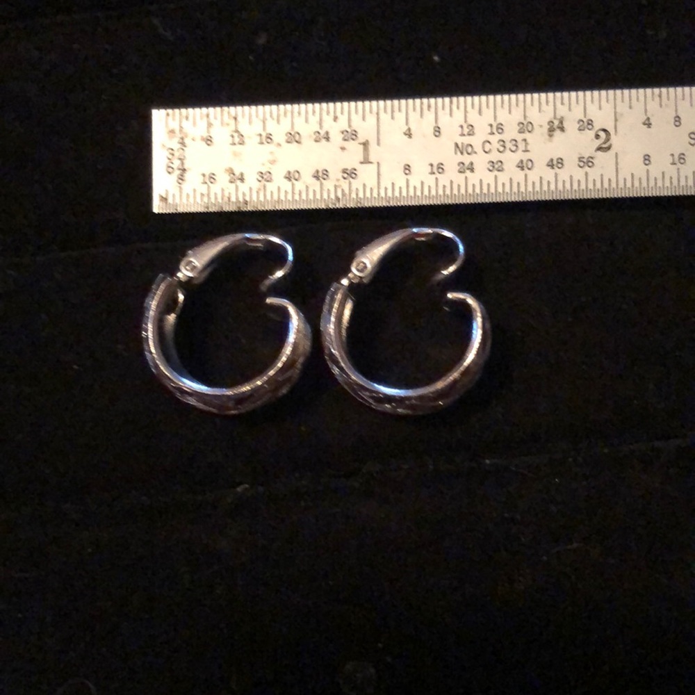 LH Segal California Silver-tone Clip On Earrings - Picture 5 of 5